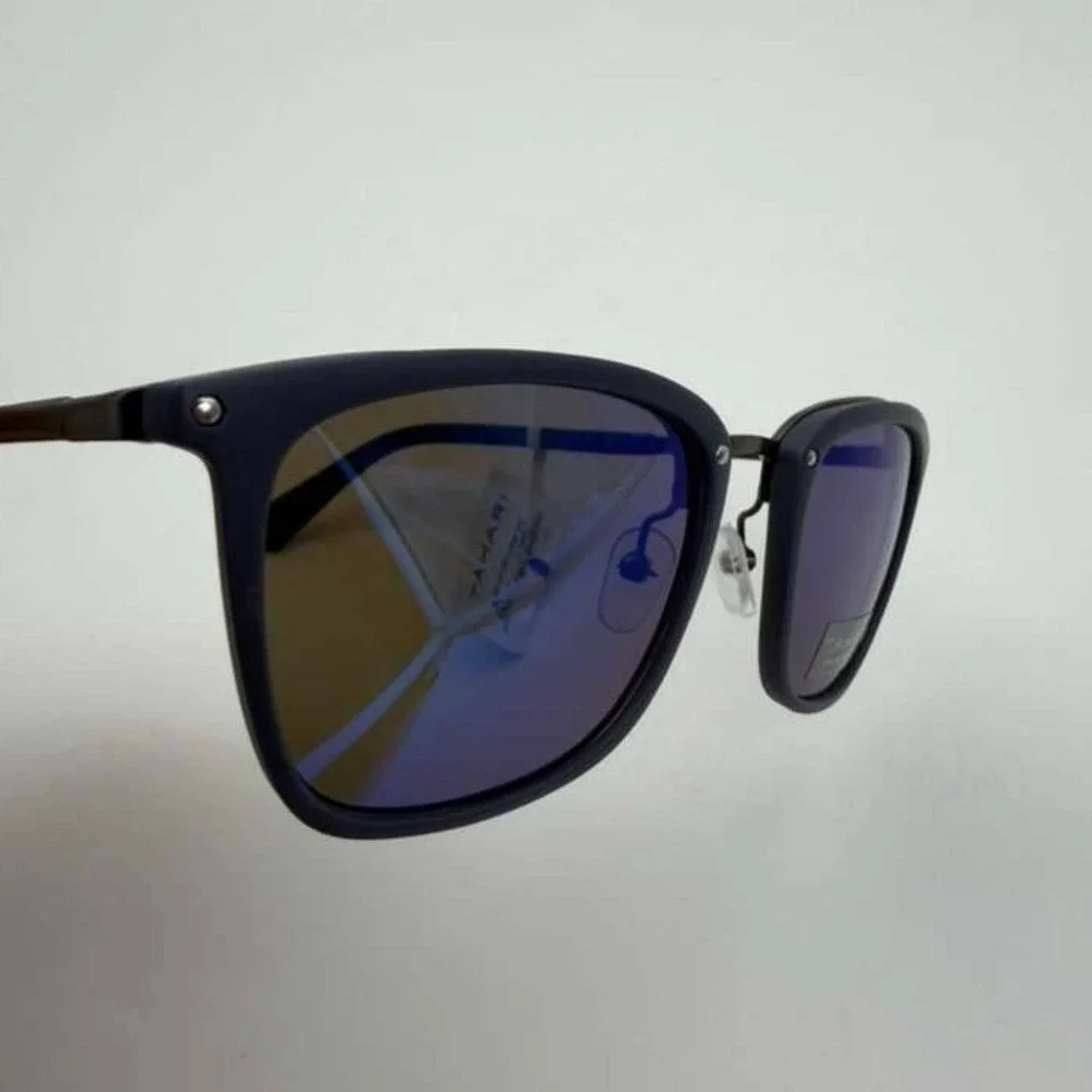 Tahari add pop